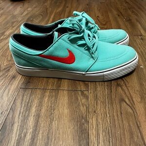 Nike SB Stan Janoski Lows